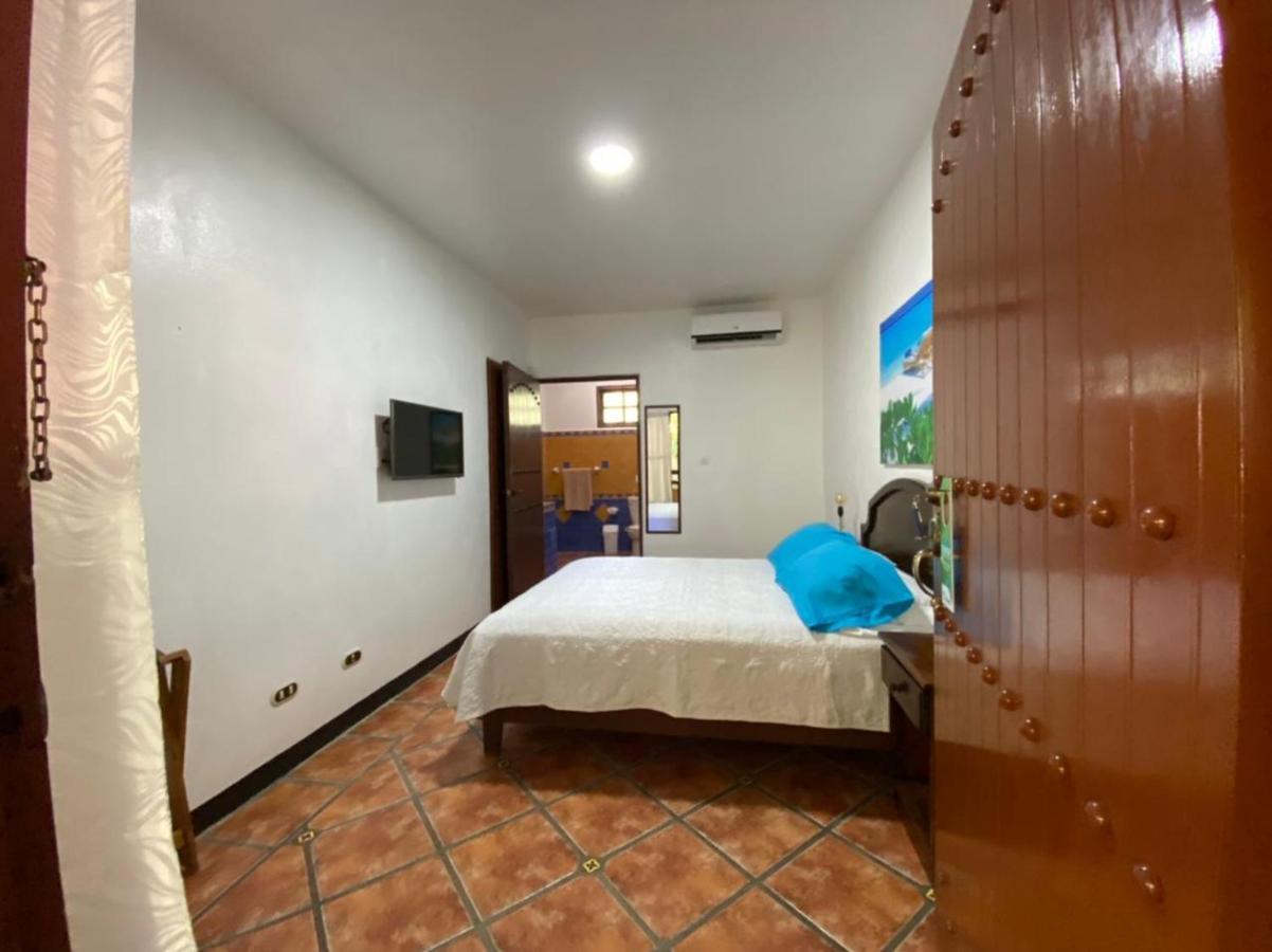 Hotel Playa Westfalia 푸에르토 리몬 외부 사진