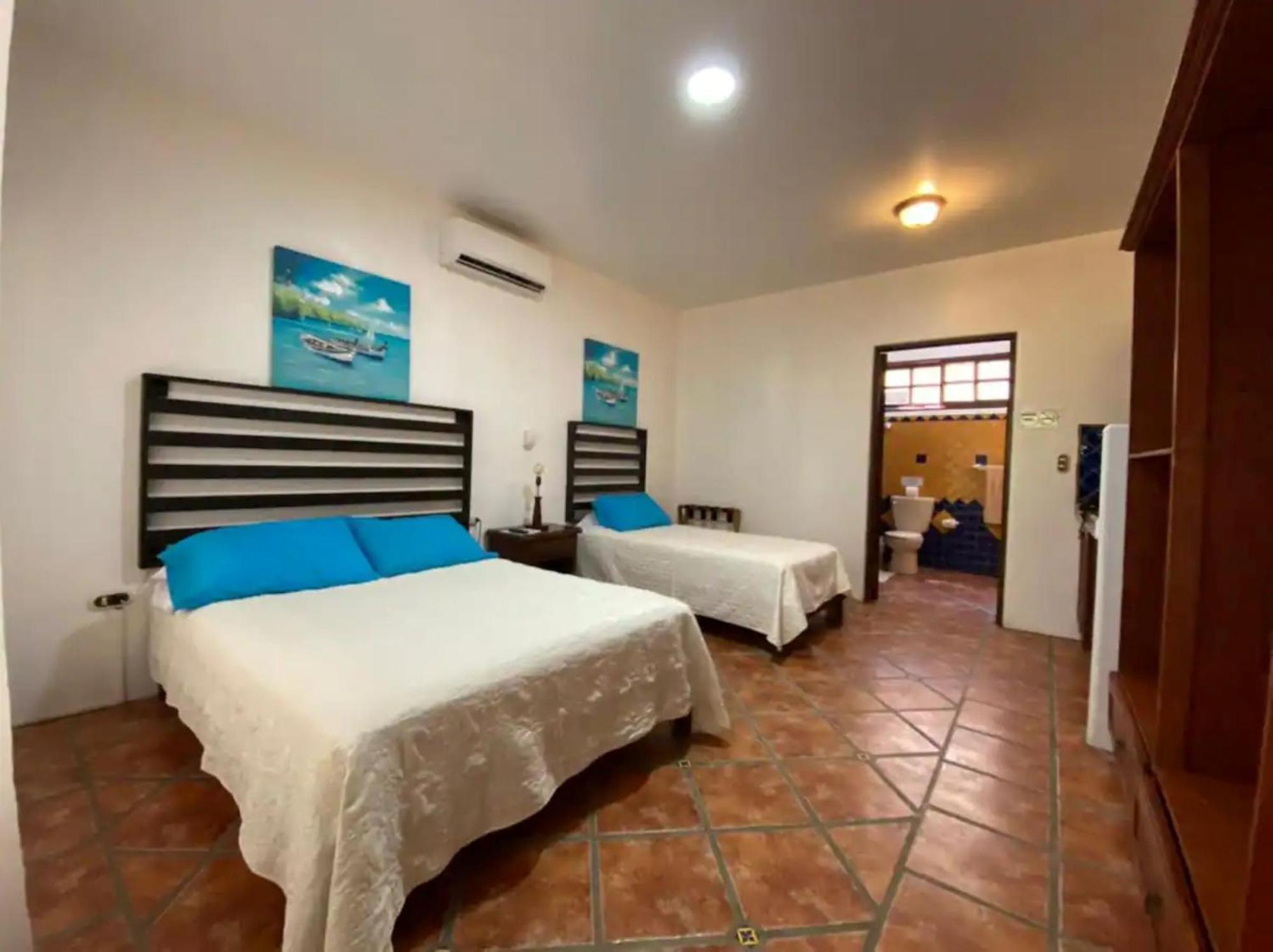 Hotel Playa Westfalia 푸에르토 리몬 외부 사진