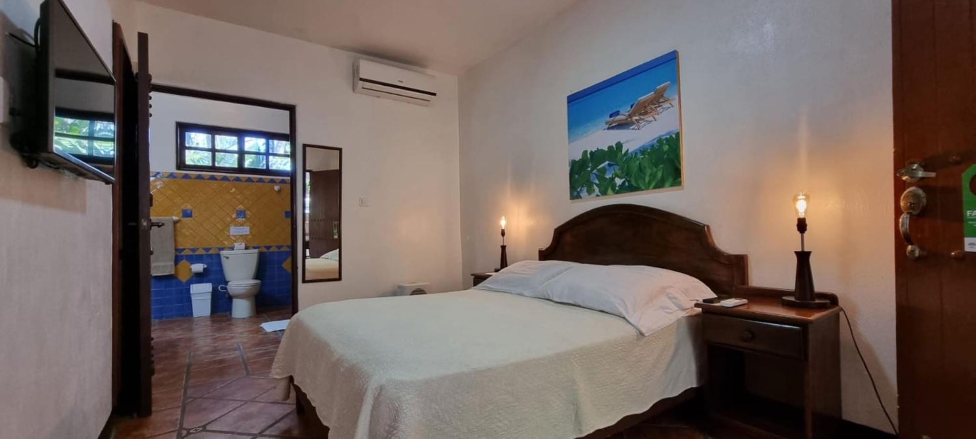 Hotel Playa Westfalia 푸에르토 리몬 외부 사진